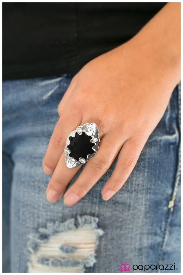 Rings Paparazzi Jewelry Paparazzi Ring Victorious Black