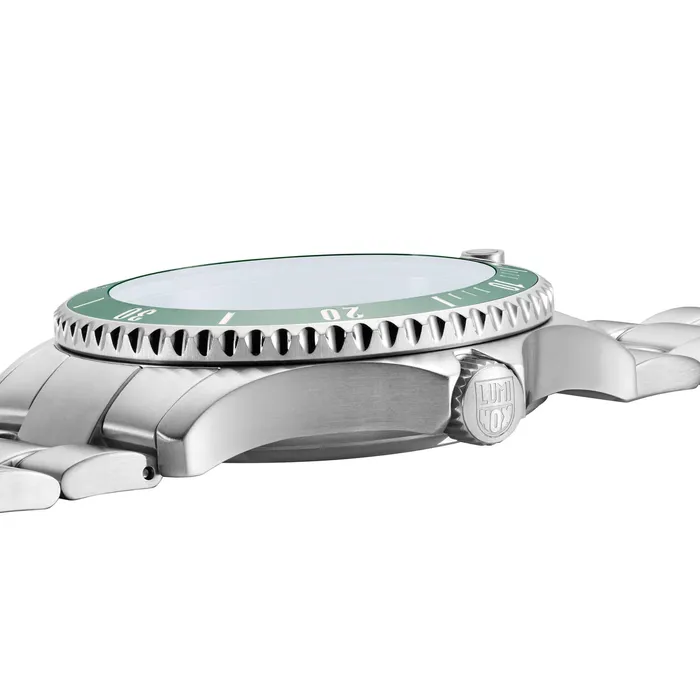 Luminox Mens Watch Sport Timer Automatic Green Dial Steel Bracelet Dive XS0937 Luminox Bracelets