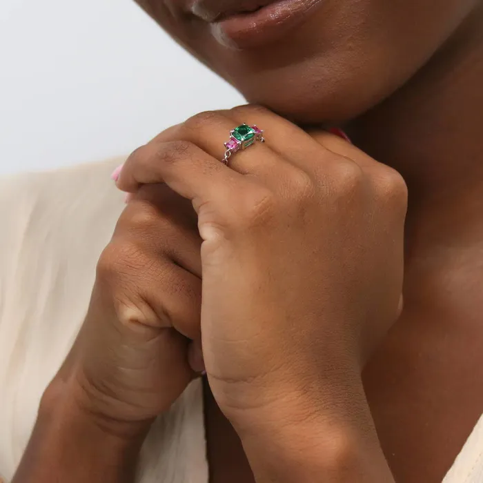 BERRICLE 3Stone Simulated Emerald CZ Chain Ring in Sterling Silver 125ct Rings