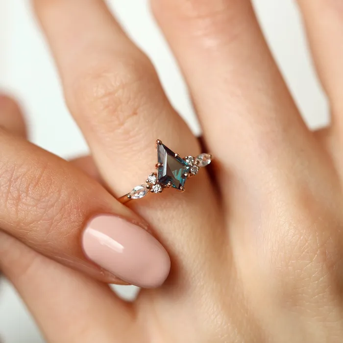Kite Alexandrite Engagement Ring Capucinne Rings