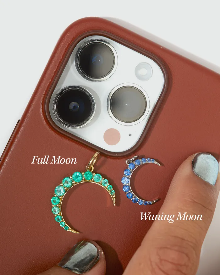 ILA Necklaces Emerald Moon Pendant