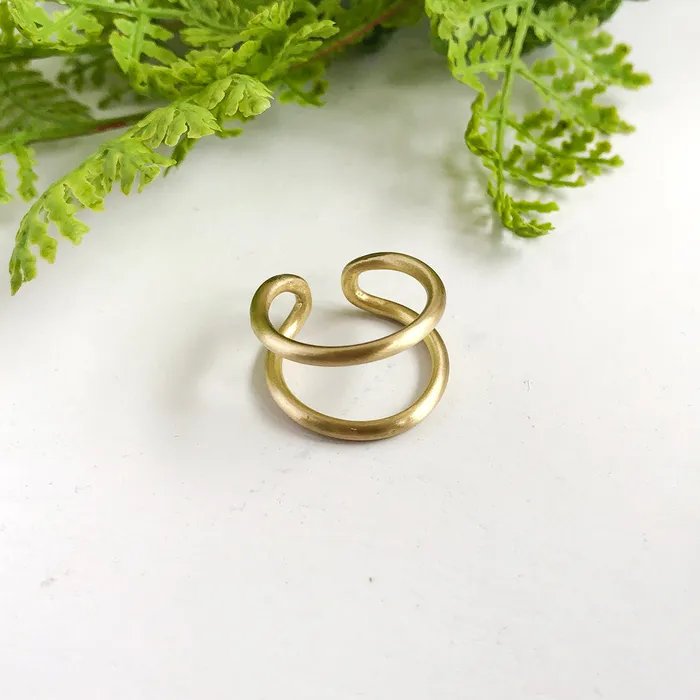 WorldFinds Rings Double Arch Ring